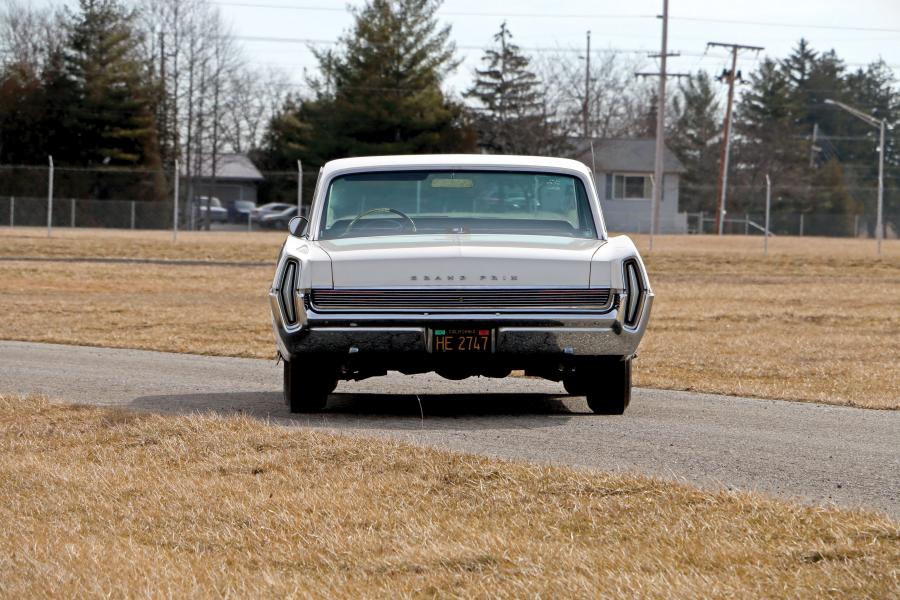  Pontiac Grand Prix (2957) 1964 года  (фото 1 из 11)